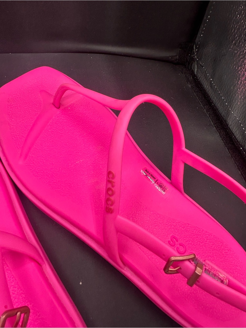 Crocs Miami Thong Flip in size 9
In great condition! - Picture 6 of 7